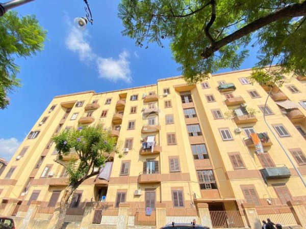 appartamento in vendita a Palermo in zona Montegrappa / Santa Rosalia