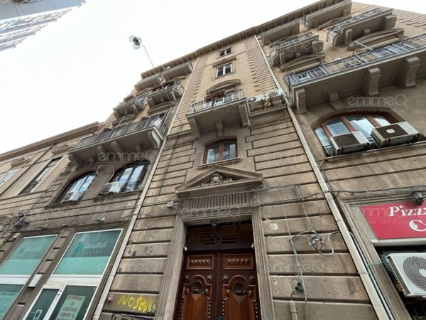 appartamento in vendita a Palermo in zona Politeama