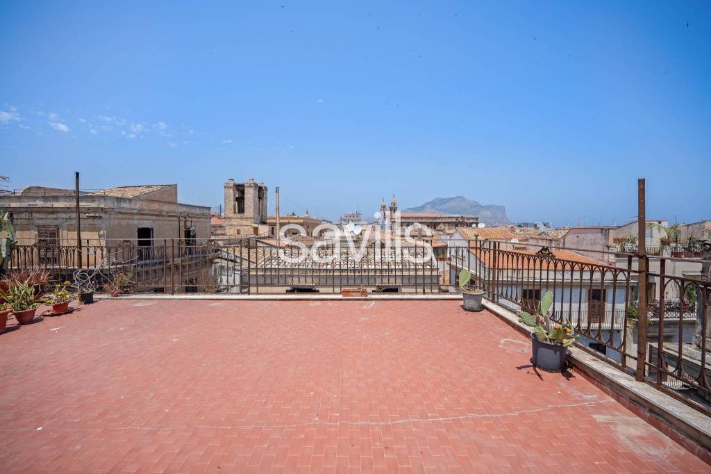 appartamento in vendita a Palermo in zona Centro storico