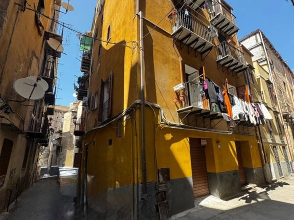 appartamento in vendita a Palermo in zona Centro storico