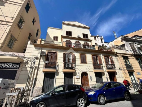 appartamento in vendita a Palermo in zona Montegrappa / Santa Rosalia