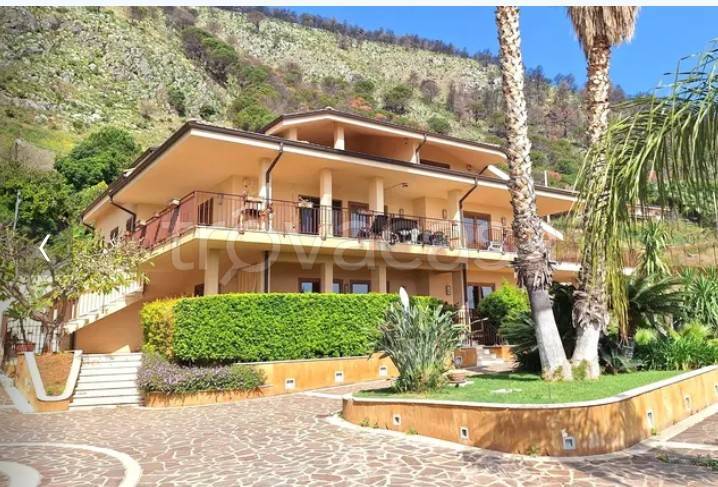 casa indipendente in vendita a Palermo in zona Tommaso Natale