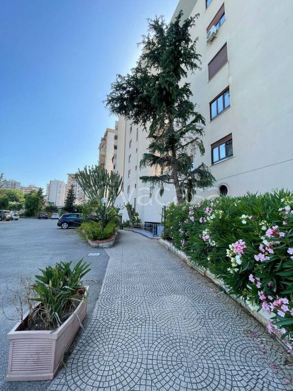 appartamento in vendita a Palermo in zona Montegrappa / Santa Rosalia