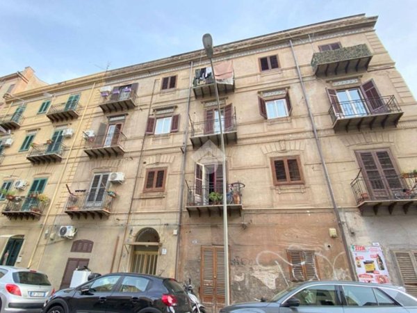 appartamento in vendita a Palermo in zona Zisa