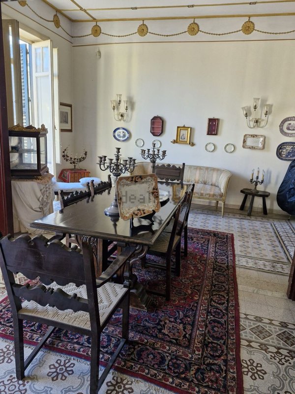 appartamento in vendita a Palermo in zona Centro storico