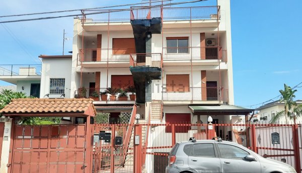 appartamento in vendita a Palermo in zona Partanna