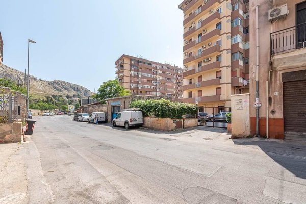 appartamento in vendita a Palermo in zona Sferracavallo