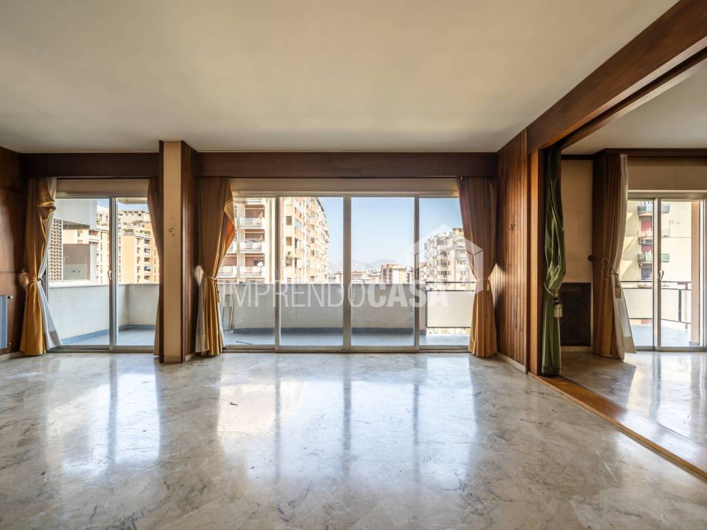 appartamento in vendita a Palermo in zona Malaspina/Palagonia