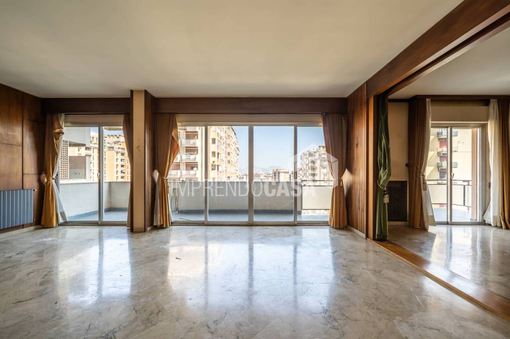 appartamento in vendita a Palermo in zona Malaspina/Palagonia