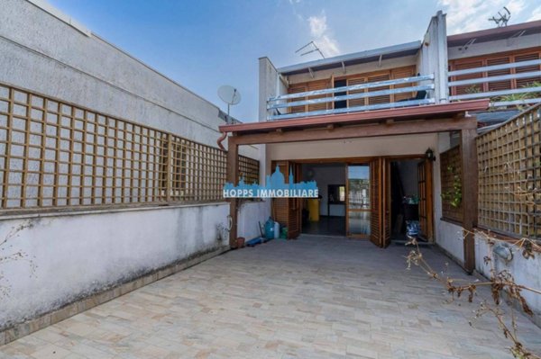 casa indipendente in vendita a Palermo in zona Partanna