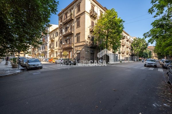 appartamento in vendita a Palermo in zona Malaspina/Palagonia