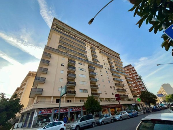 appartamento in vendita a Palermo in zona Malaspina/Palagonia