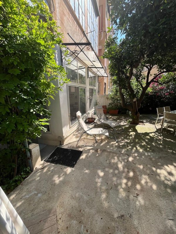 appartamento in vendita a Palermo in zona Zisa