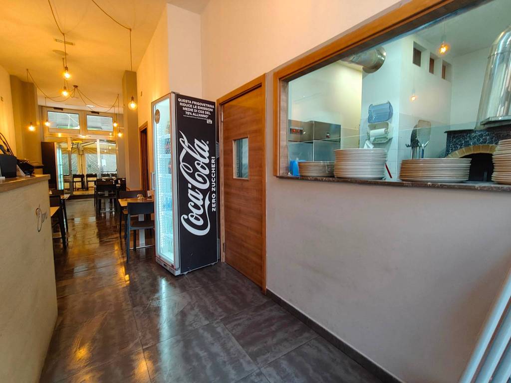 negozio in vendita a Palermo in zona Libertà