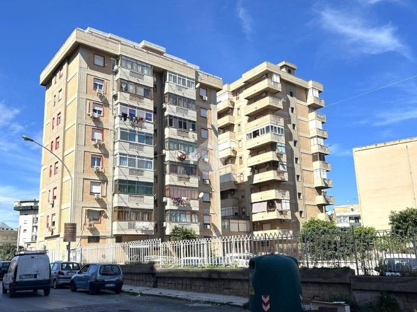 appartamento in vendita a Palermo in zona Chiavelli