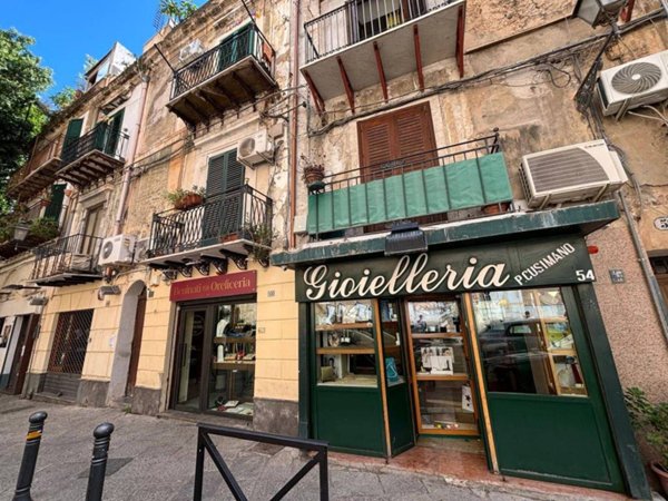negozio in vendita a Palermo in zona Centro storico