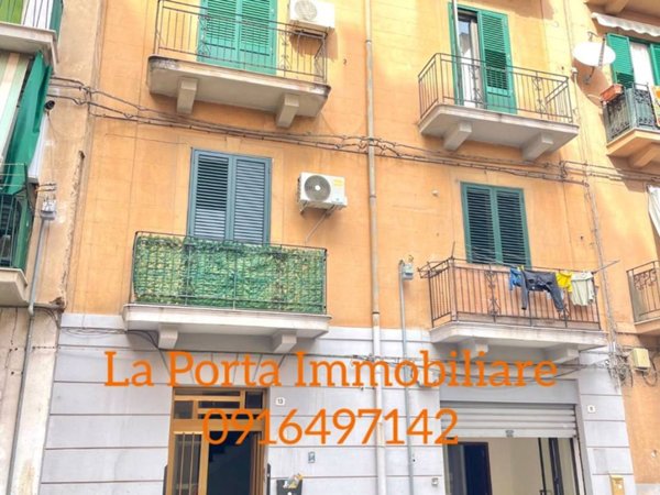 appartamento in vendita a Palermo in zona Malaspina/Palagonia