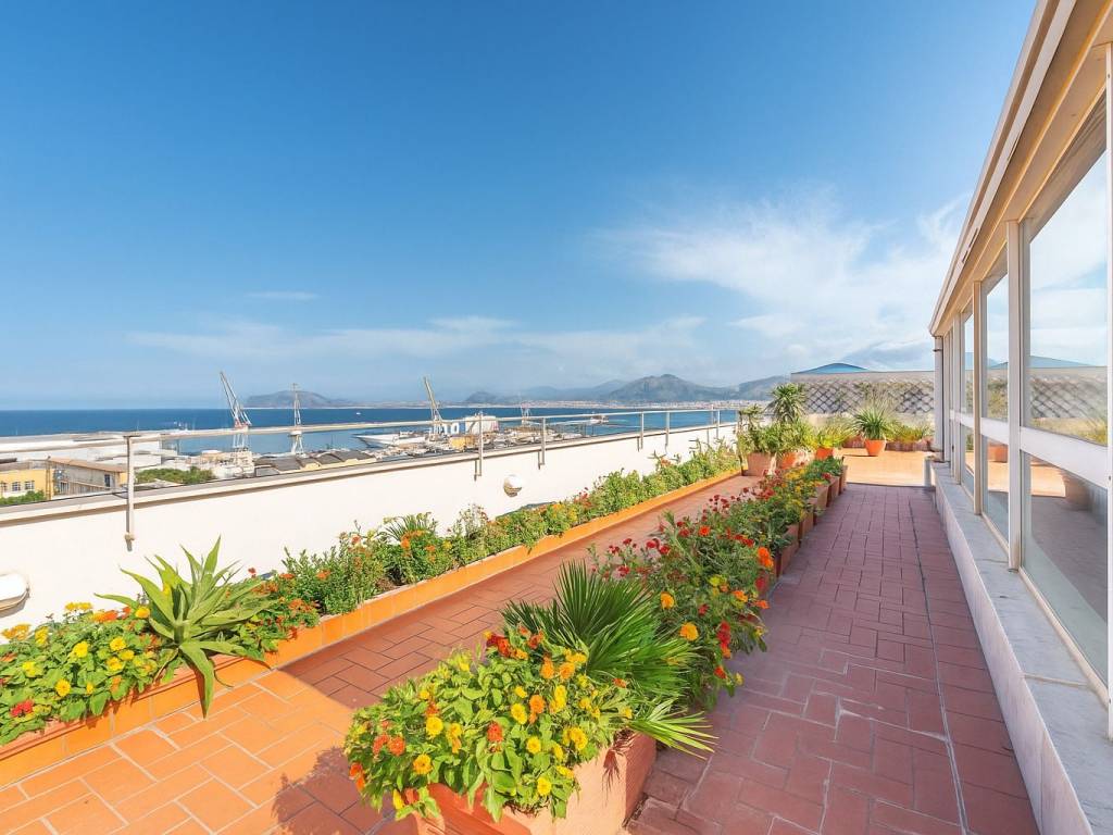 appartamento in vendita a Palermo