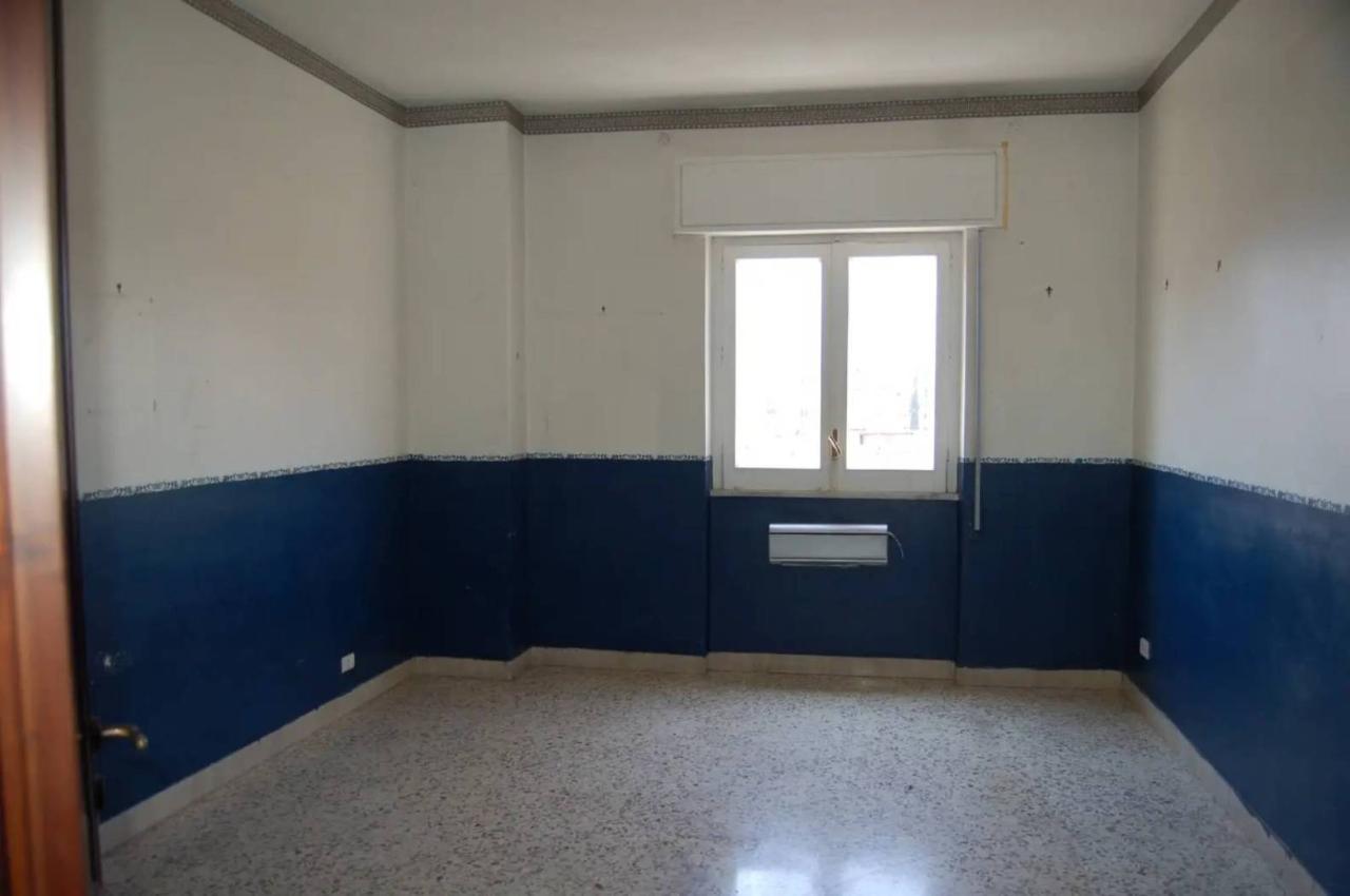appartamento in vendita a Palermo in zona Malaspina/Palagonia