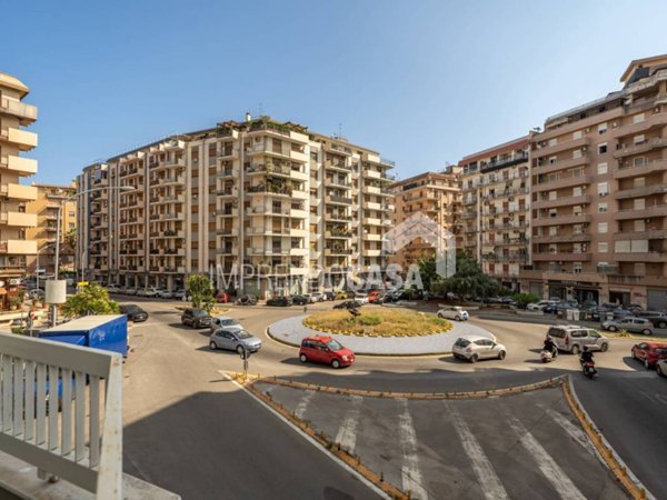 ufficio in vendita a Palermo in zona Malaspina/Palagonia