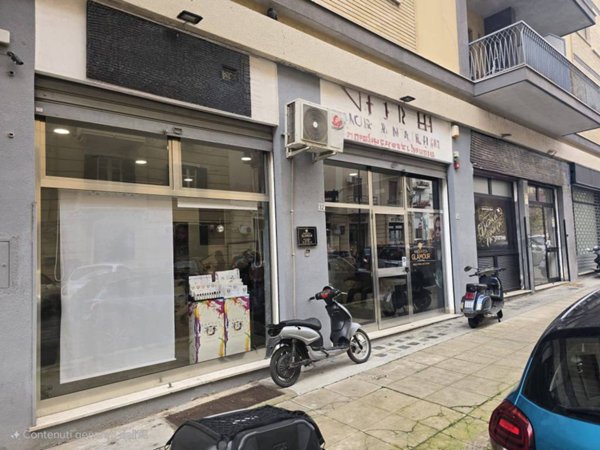 negozio in vendita a Palermo in zona Libertà
