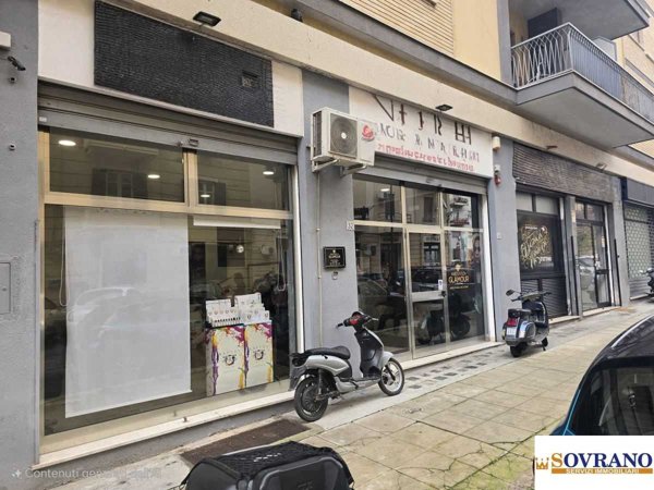 locale commerciale in vendita a Palermo in zona Libertà