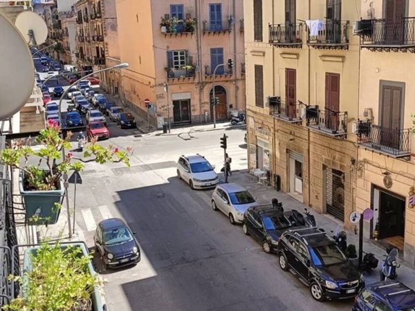 appartamento in vendita a Palermo in zona Malaspina/Palagonia