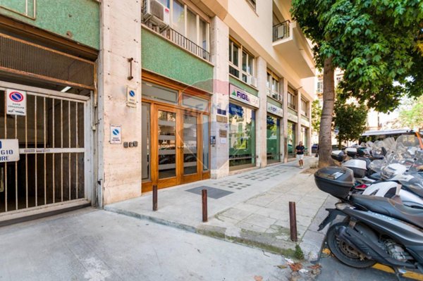 appartamento in vendita a Palermo in zona Malaspina/Palagonia