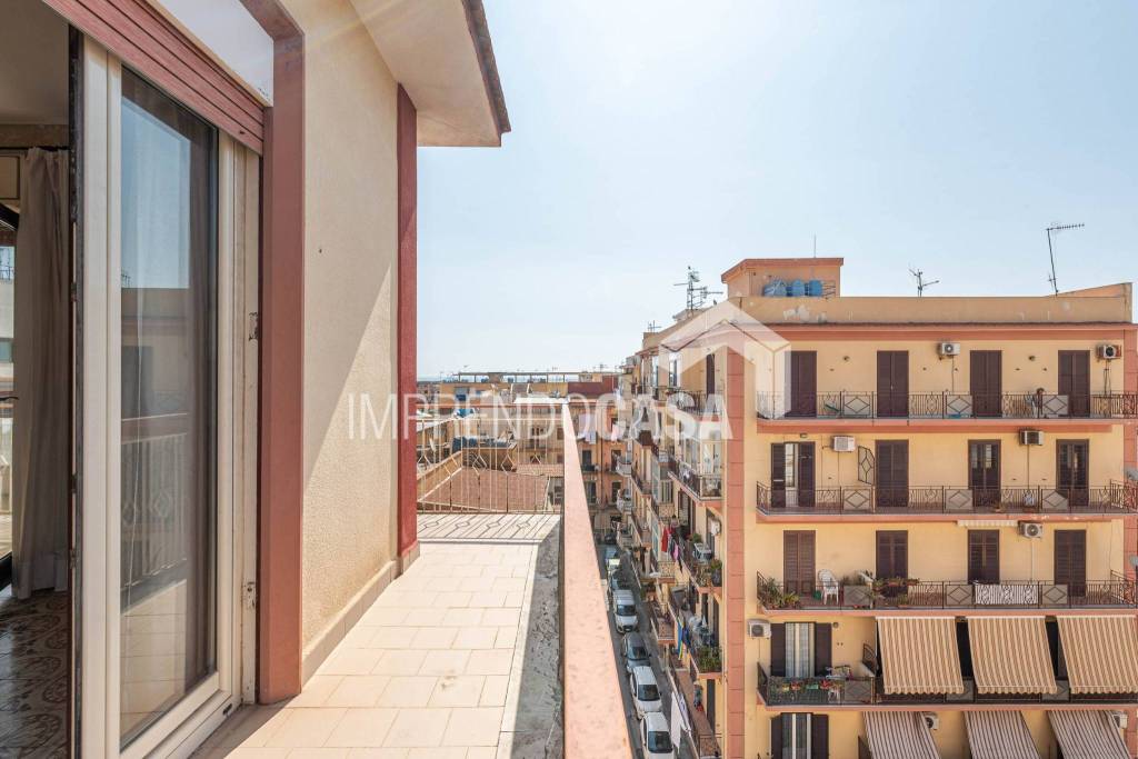 appartamento in vendita a Palermo in zona Arenella/Vergine Maria