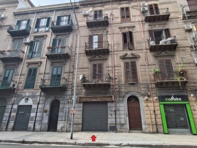 negozio in vendita a Palermo in zona Calatafimi / Cuba