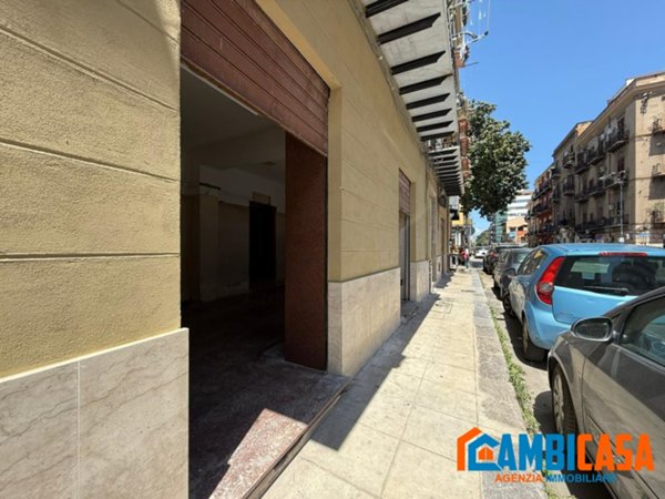 locale commerciale in vendita a Palermo