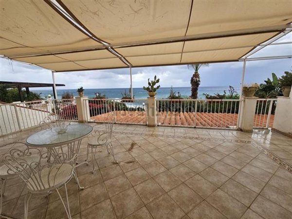 casa indipendente in vendita a Palermo in zona Addaura