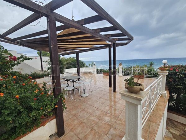 casa indipendente in vendita a Palermo in zona Arenella/Vergine Maria