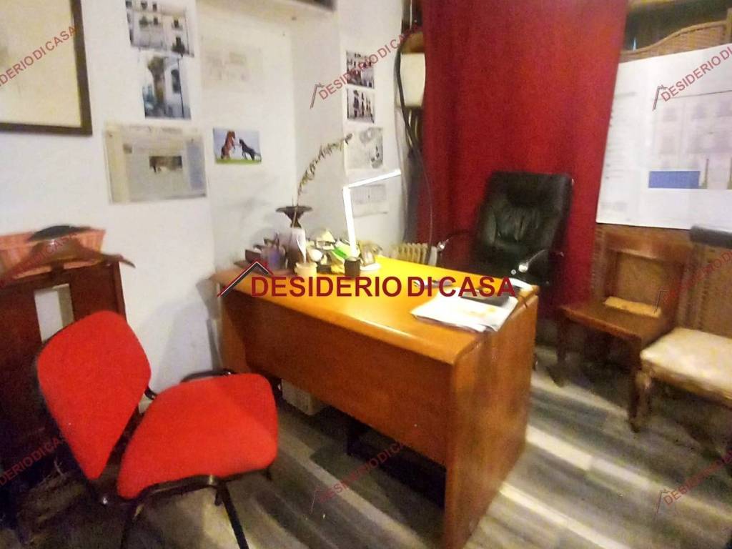 locale commerciale in vendita a Palermo in zona Centro storico