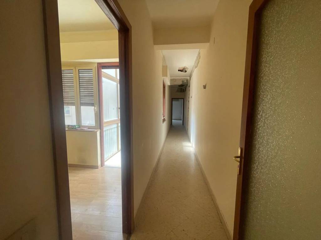 appartamento in vendita a Palermo in zona Malaspina/Palagonia