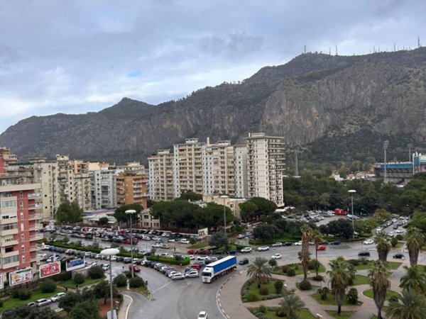 appartamento in vendita a Palermo in zona Libertà