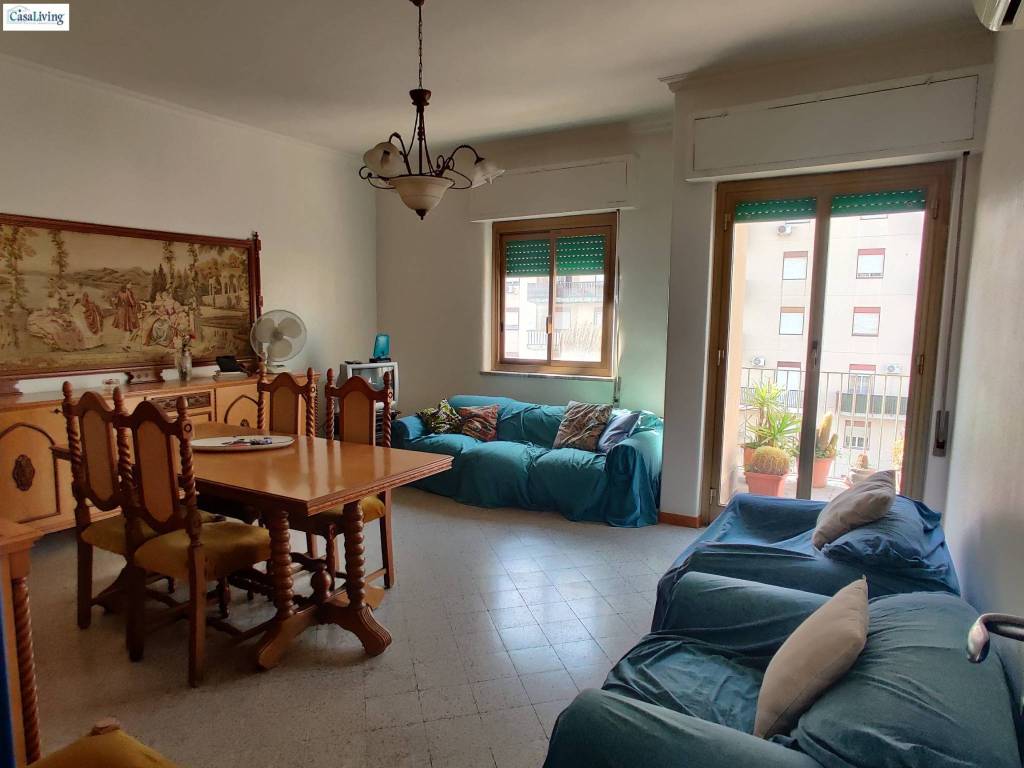 appartamento in vendita a Palermo in zona Zisa