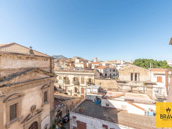 appartamento in vendita a Palermo in zona Centro storico