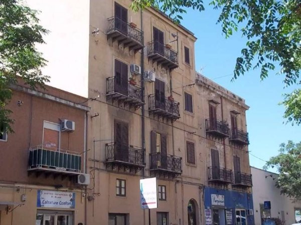 negozio in vendita a Palermo in zona Calatafimi / Cuba