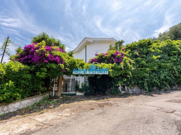 casa indipendente in vendita a Palermo in zona Baida