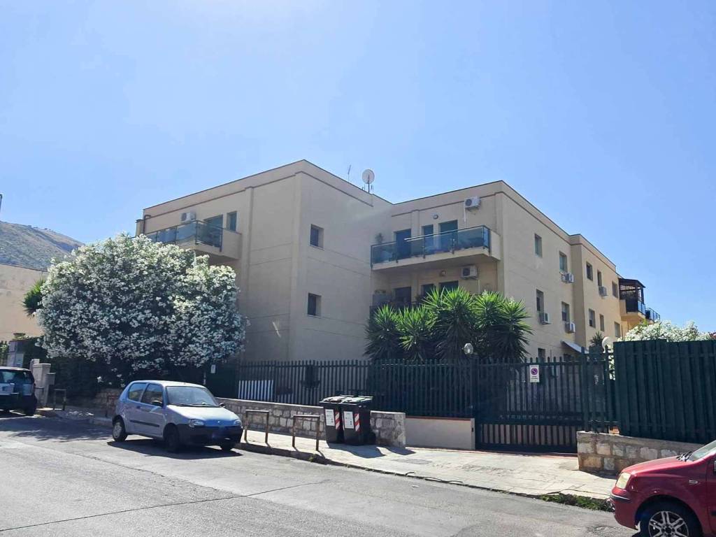 appartamento in vendita a Palermo in zona Pallavicino