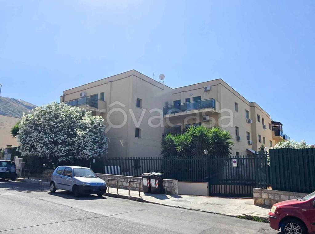 appartamento in vendita a Palermo in zona Montepellegrino