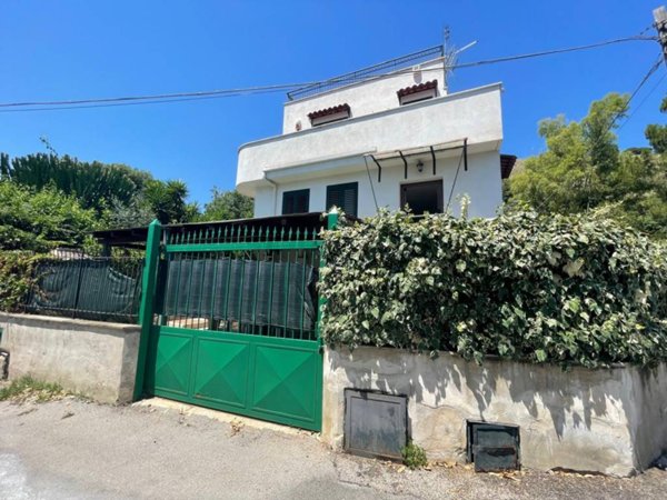 casa indipendente in vendita a Palermo in zona Baida