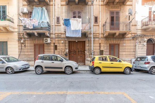 appartamento in vendita a Palermo in zona Zisa