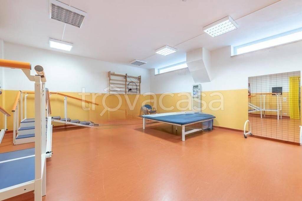 negozio in vendita a Palermo in zona Montepellegrino