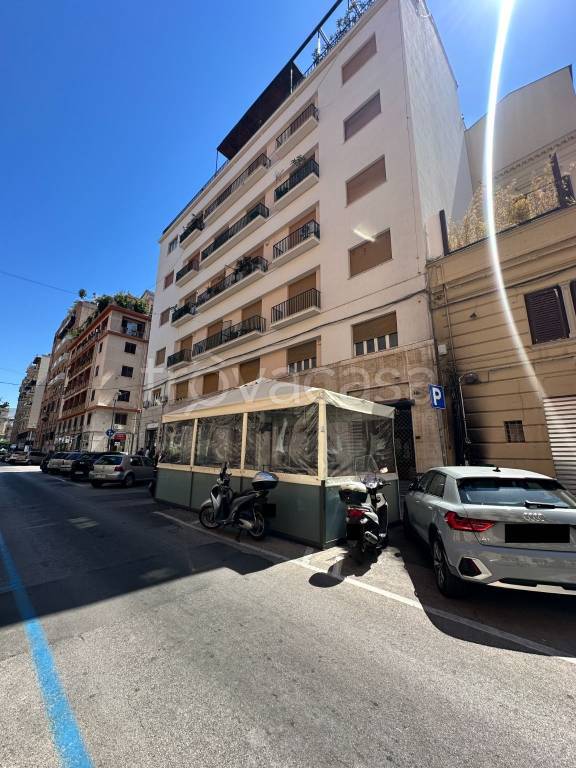 trivano in vendita a Palermo in zona Politeama
