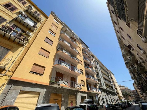 appartamento in vendita a Palermo in zona Politeama