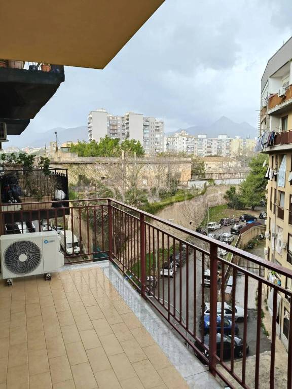appartamento in vendita a Palermo in zona Montegrappa / Santa Rosalia
