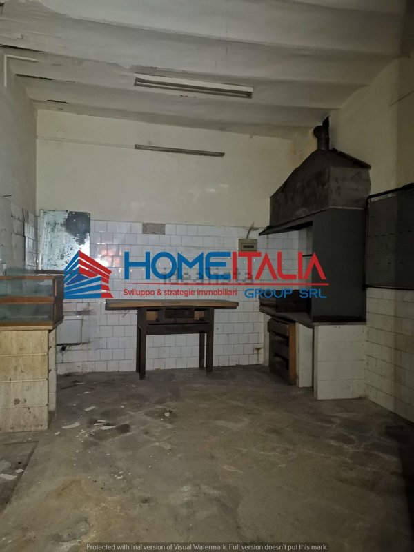 locale commerciale in vendita a Palermo in zona Centro storico