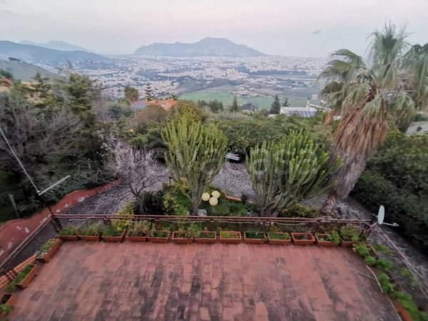 casa indipendente in vendita a Palermo in zona Baida